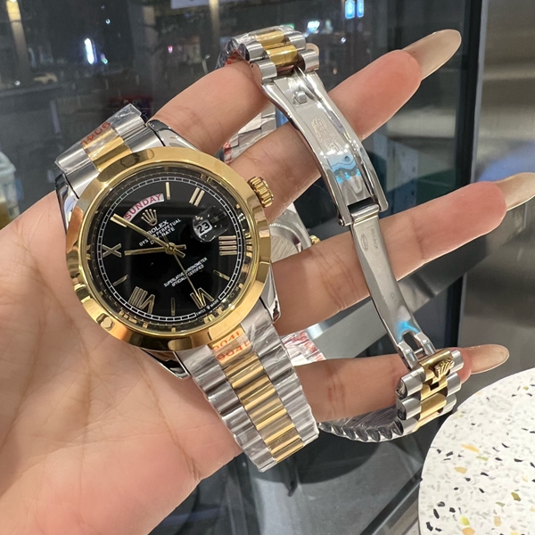 ブランド時計背面デザイン